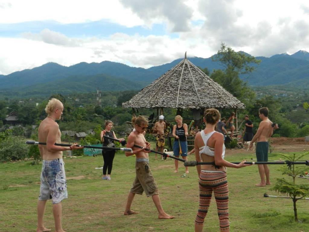 Pai Circus Hostel Exteriör bild