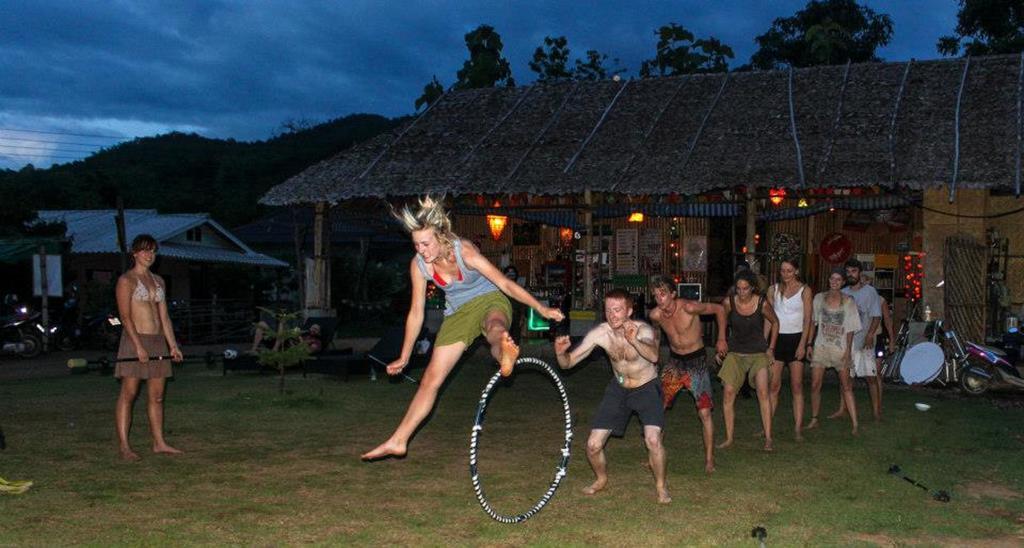 Pai Circus Hostel Exteriör bild